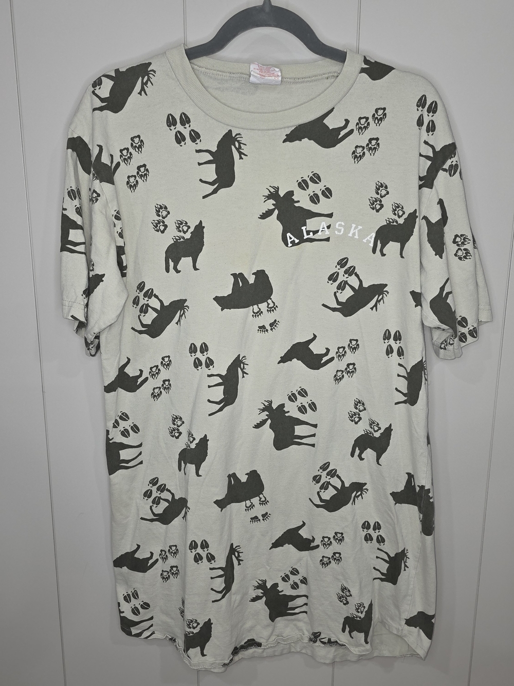 Vtg 90's OS Night Shirt. Cream Moose & Paw Print Pajama Top - Alaska Graphic